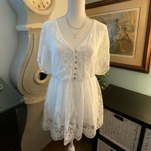 Limelush Entro lace blouse w amazing details